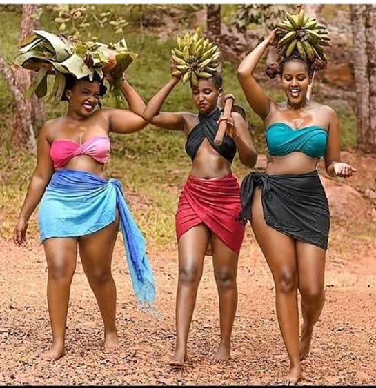Mind blowing Pictures Of African Girls With Killer Buttocks And Curves!