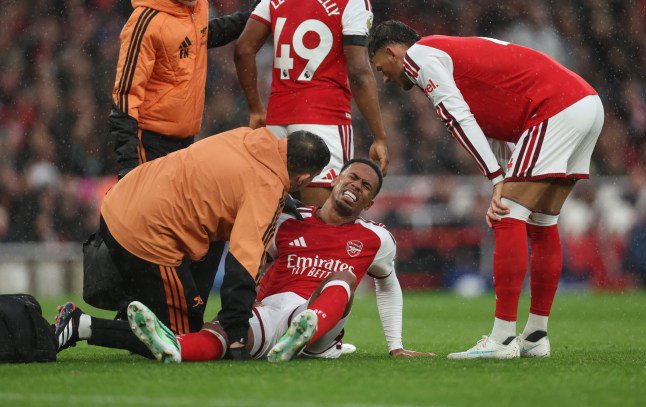 Soccer Football - Premier League - Arsenal v Everton - Emirates Stadium, London, Britain - October 24, 2026 Arsenal's Gabriel Magalhaes reacts after sustaining an injury REUTERS/Chris Radburn EDITORIAL USE ONLY. NO USE WITH UNAUTHORIZED AUDIO, VIDEO, DATA, FIXTURE LISTS, CLUB/LEAGUE LOGOS OR 'LIVE' SERVICES. ONLINE IN-MATCH USE LIMITED TO 120 IMAGES, NO VIDEO EMULATION. NO USE IN BETTING, GAMES OR SINGLE CLUB/LEAGUE/PLAYER PUBLICATIONS. PLEASE CONTACT YOUR ACCOUNT REPRESENTATIVE FOR FURTHER DETAILS..