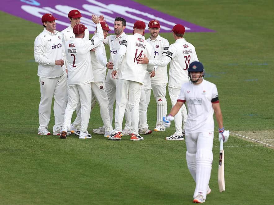 Ben Sanderson and his Northamptonshire team-mates celebrate after the dismissal of Harry Singh (Photo by David Rogers/Getty Images)