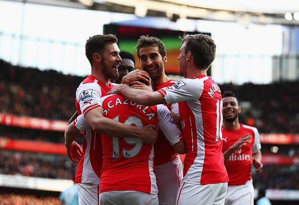 Mathieuy Flamini with Arsenal teammates