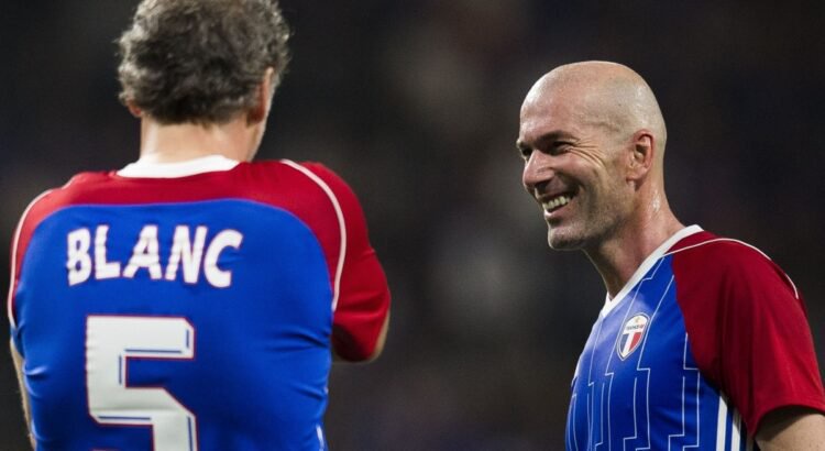 apres-la-polemique-zinedine-zidane-affiche-son-soutien-a-laurent-blanc-lidee-de-discriminer-des-gamins-en-fonction-de-ce-statut-binational-est-pour-moi-aberrante