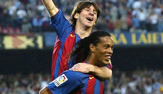 8 Football Legends Who Believe Messi Is Better Than Ronaldo.