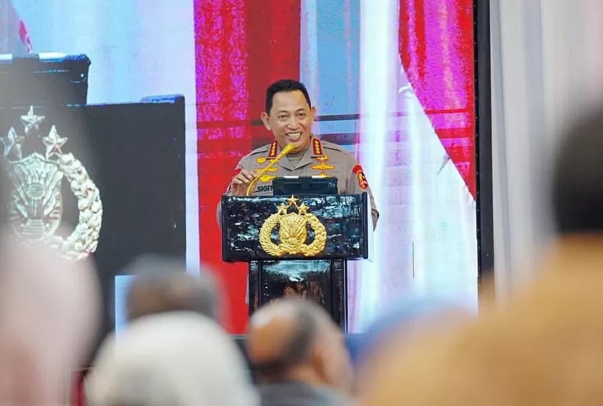 Polemik pecah setelah Perpol baru Kapolri membuka peluang polisi aktif bertugas di 17 instansi, padahal MK sudah melarang jabatan sipil. (Ig @listyosigitprabowo)