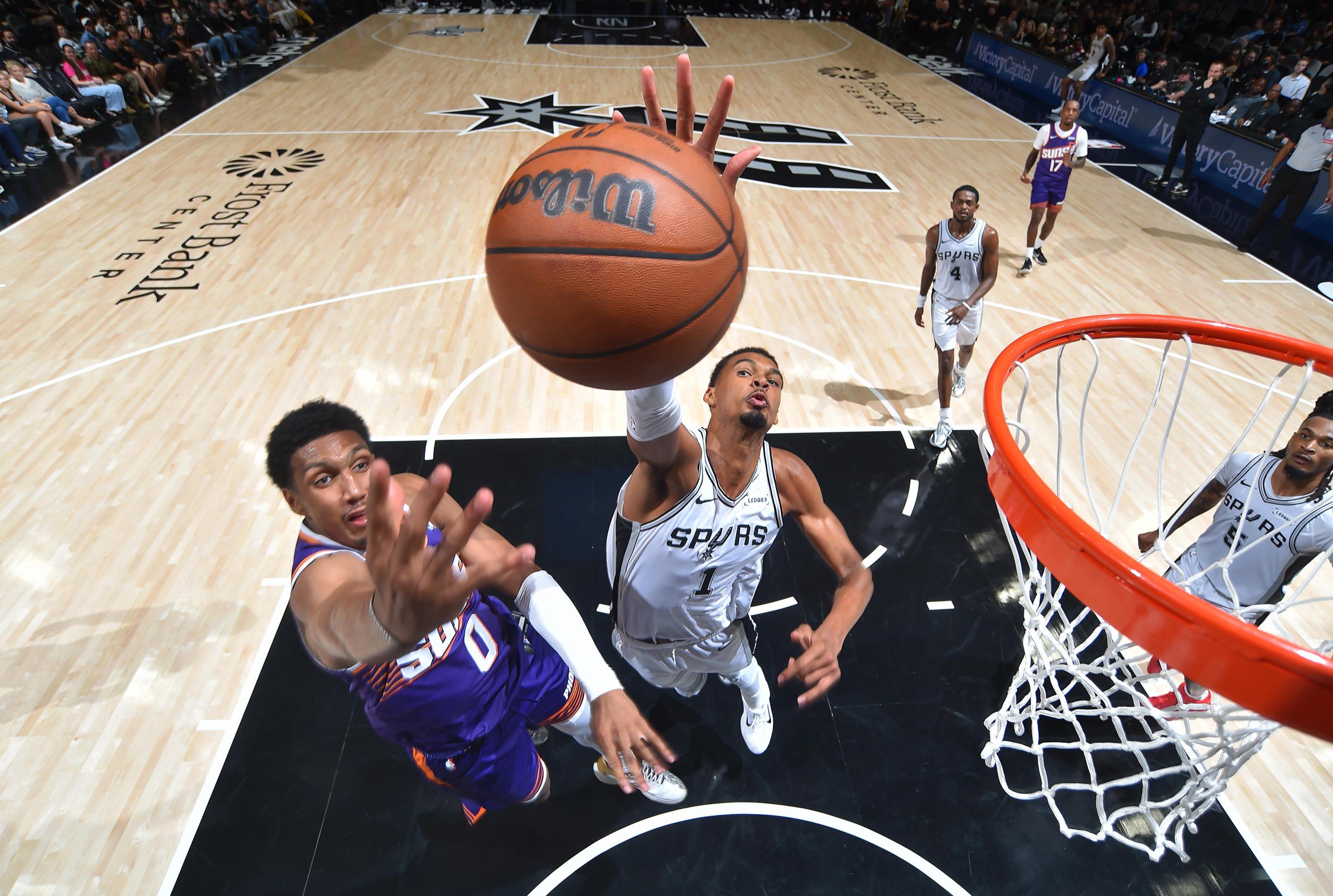 Phoenix Suns v San Antonio Spurs