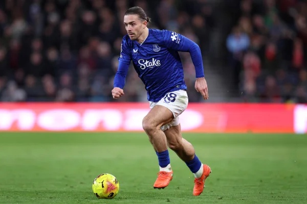 Everton afasta Jack Grealish por indisciplina e ausência em treinos - destaque galeria
