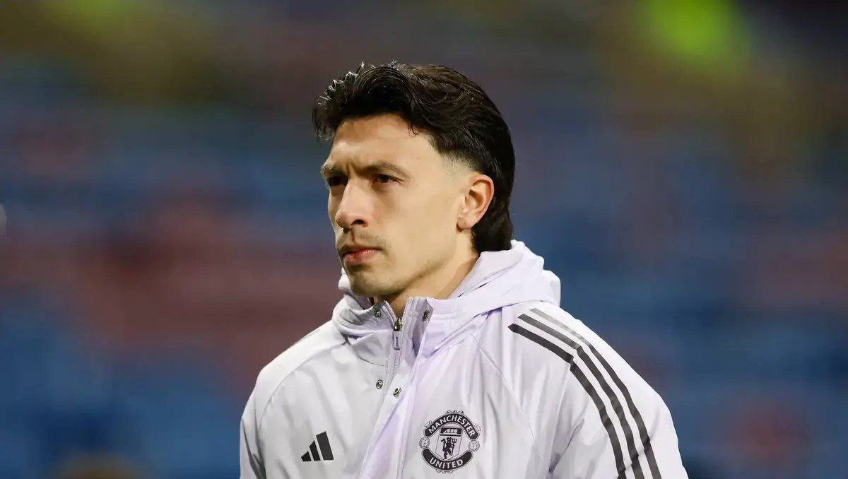 Barcelona eye January move for Lisandro Martinez