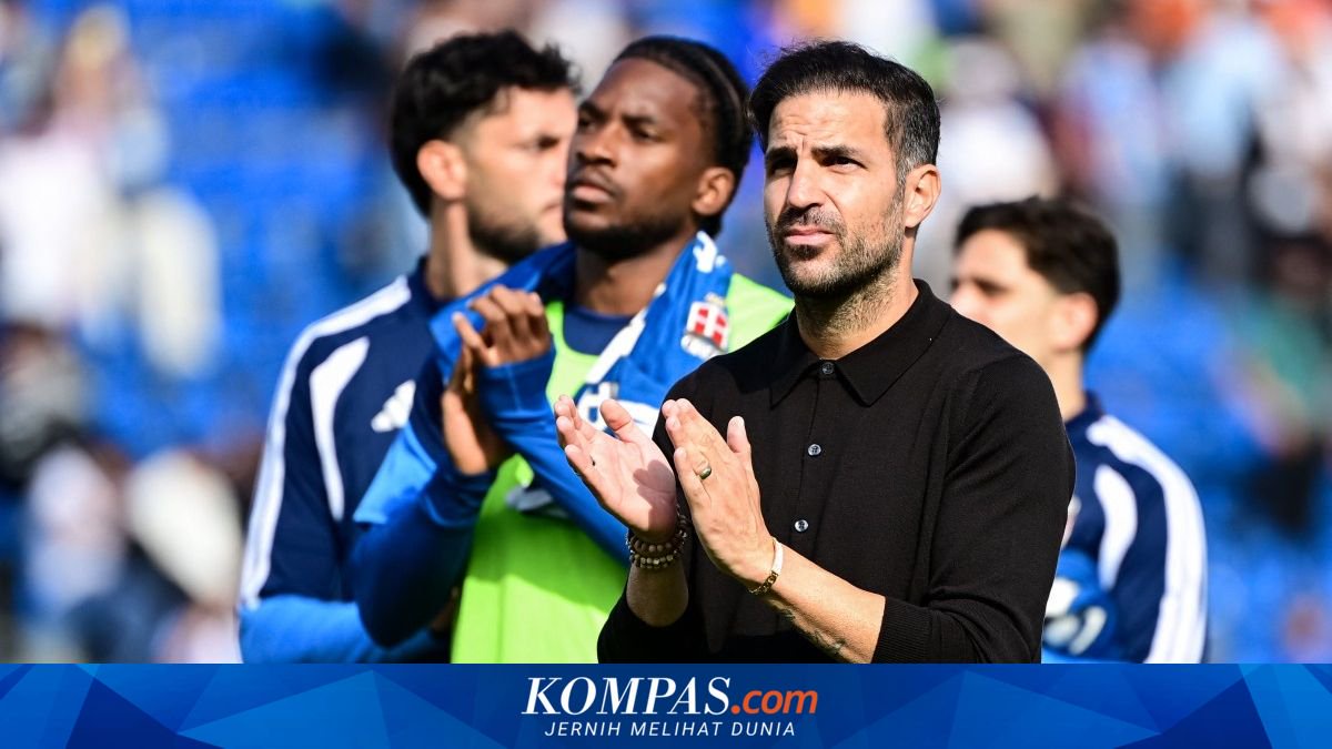 Cesc Fabregas Praises Como After 4-1 Win Over Manchester United