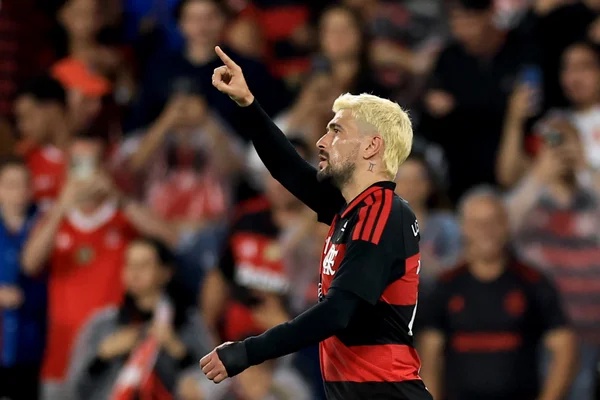 Brasileirão: Flamengo se torna o primeiro time a passar dos 1.500 pontos - destaque galeria