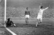 English League Division One Match Leeds Utd vs Everton. Peter Lorimer celebrates the second goal for Leeds United scored by Mick Jones. December 1969.