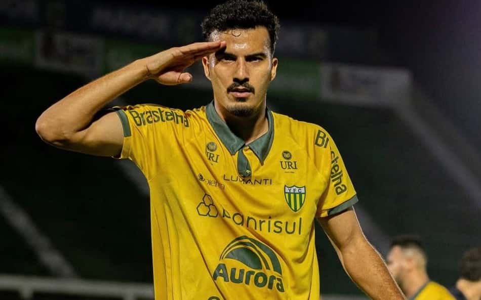 Walce foi revelado pelo São Paulo