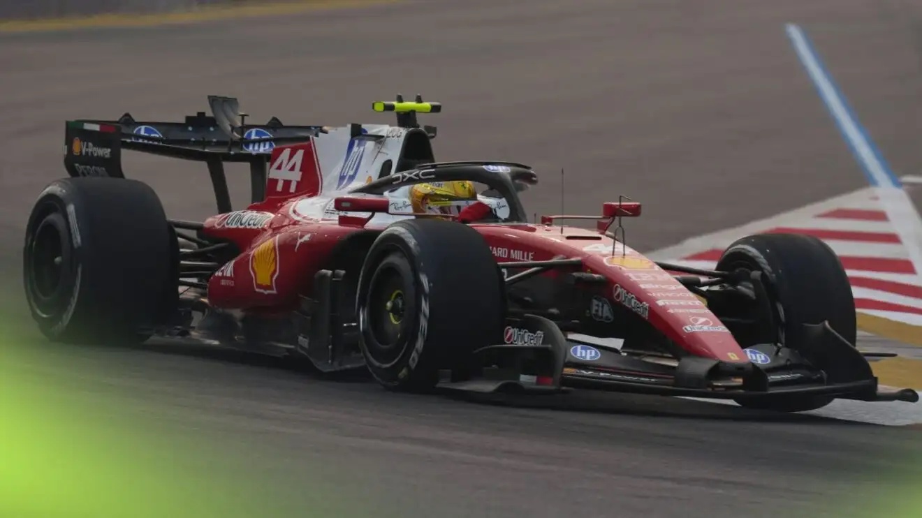 Lewis Hamilton rounds the final turns at Marina Bay, Singapore.
