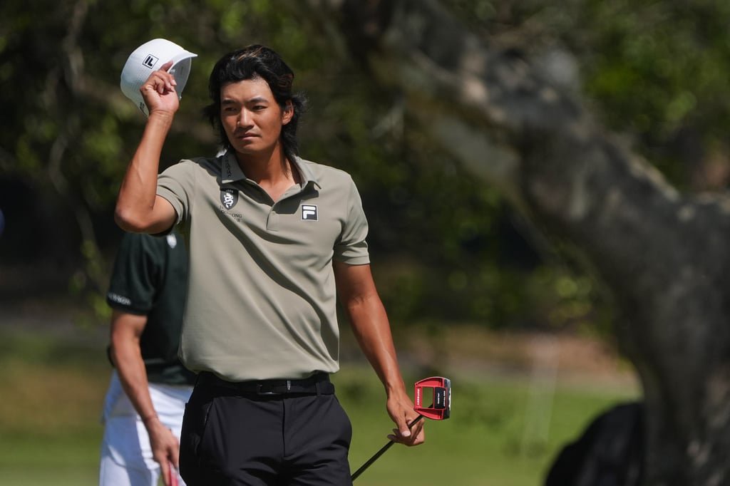 Hong Kong’s Taichi Kho is poised to strike from his position at five under. Photo: Elson Li
