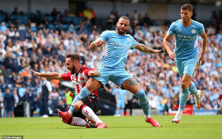 Kyle Walker was shown a red card for a challenge on Adam Armstrong which also saw <a class=