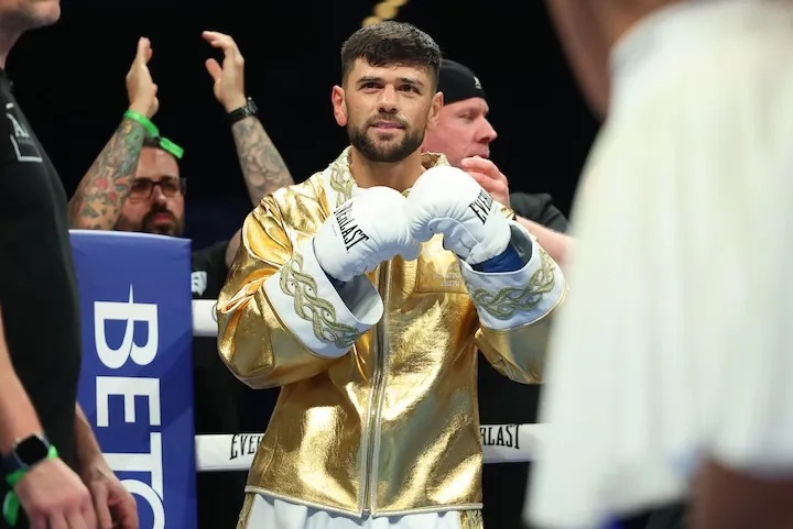 Joe Cordina stands in the ring ahead of his boxing match with Gabriel Flores Jr on December 13, 2025.