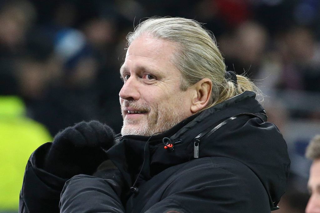 Emmanuel Petit has offered his opinion