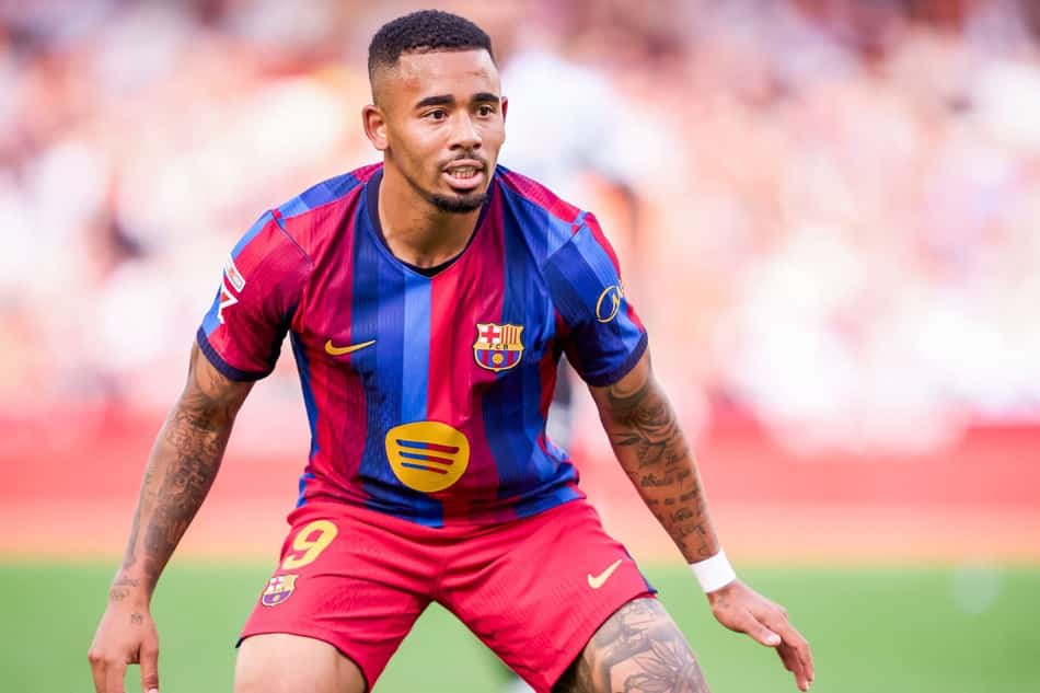 Gabriel Jesus em ação na sua estreia pelo Barcelona (Foto: Reprodução/AFP)