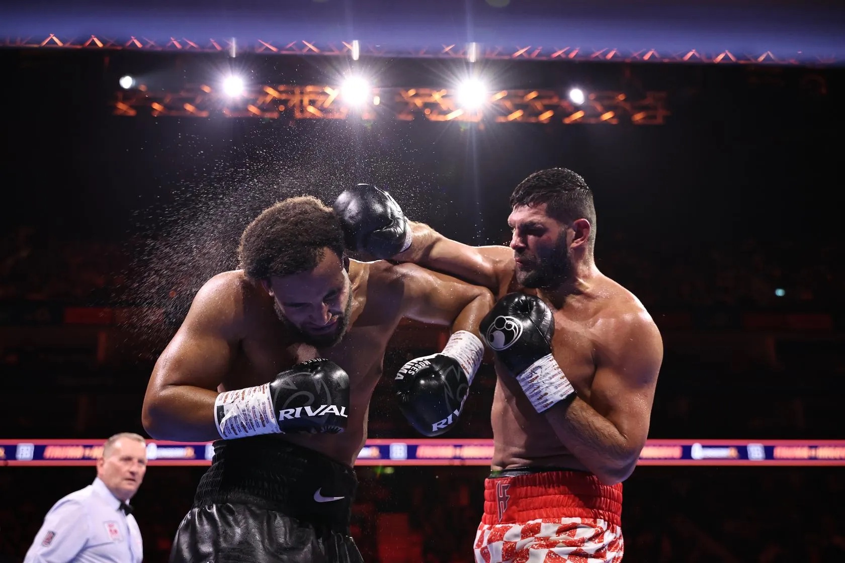 Filip Hrgovic cracks a tiring Moses Itauma with a right hand in August 2026