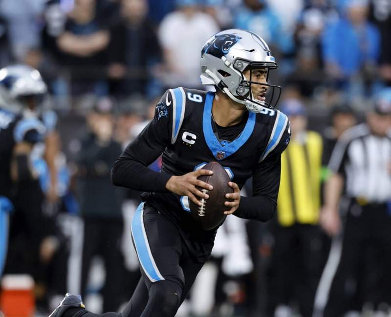 CHARLOTTE, NC – JANUARY 10: Carolina Panthers quarterback Bryce Young 9 looks to pass during the NFC Wildcard playoff game against the Los Angeles Rams on January 10, 2026 at Bank of America Stadium in Charlotte, North Carolina. Photo by Joe Robbins/Icon Sportswire NFL, American Football Herren, USA JAN 10 NFC Wildcard Rams at Panthers EDITORIAL USE ONLY Icon573260110055