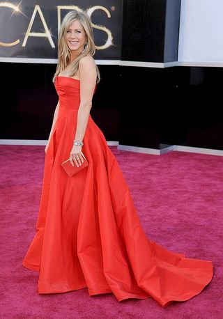 Actress Jennifer Aniston arrives at the Oscars at Hollywood & Highland Center on February 24, 2013 in Hollywood, California. (Photo by Gregg DeGuire/WireImage)