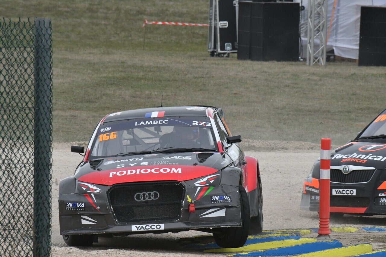 Ultime manche du Championnat de France et de la Coupe de France de Rallycross, le rendez-vous de Dreux assure toujours un show exceptionnel et le public ne s'y trompe pas !
