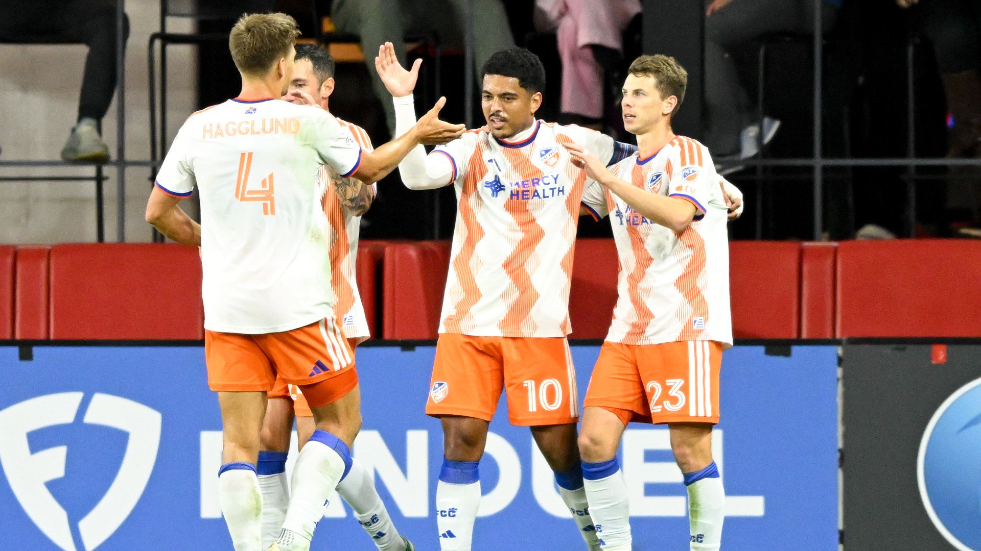 Evander: Cincinnati ‘cannot choose games’ in playoff push