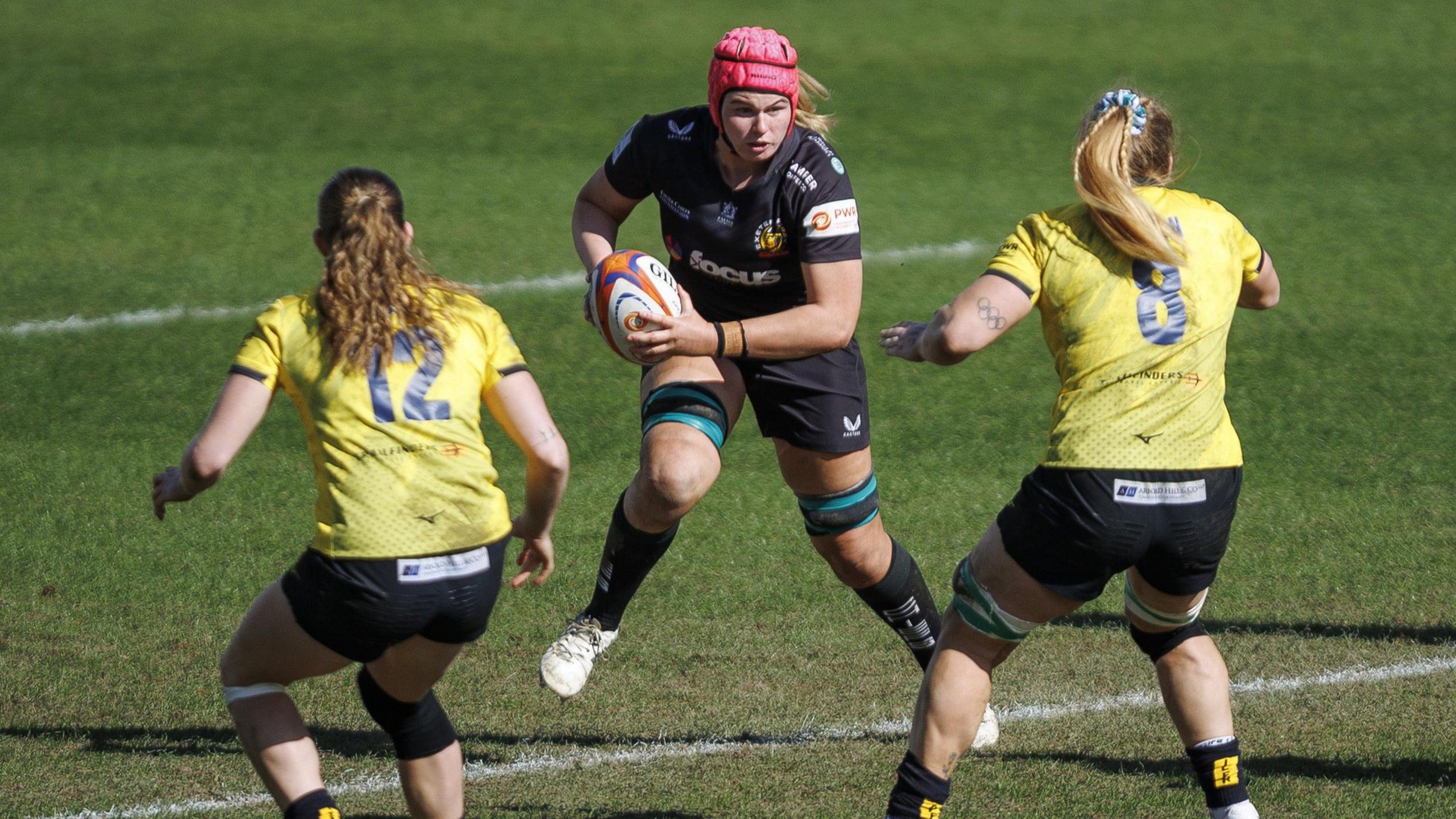 Dorothy Wall in action for Exeter Chiefs