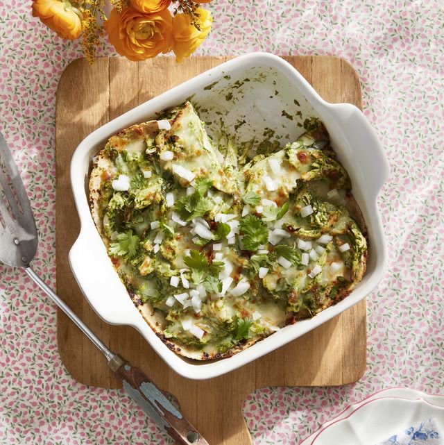 chicken dinner ideas salsa verde enchilada pie