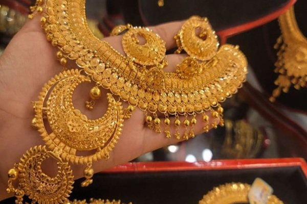 Gold-Silver की कीमतों में बड़ा उछाल, खरीदारी से पहले चेक करें 22 और 24 कैरेट के नए रेट