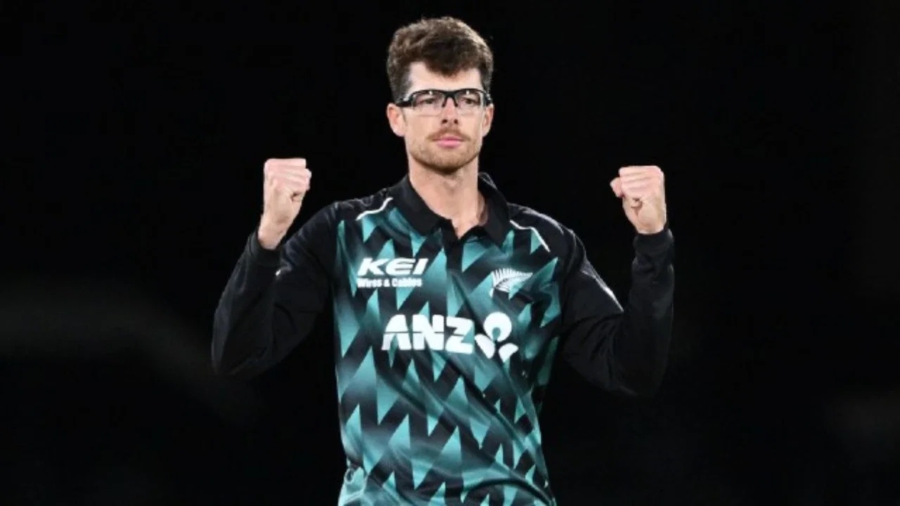 Mitchell Santner becomes leading wicket-taker against India in T20Is