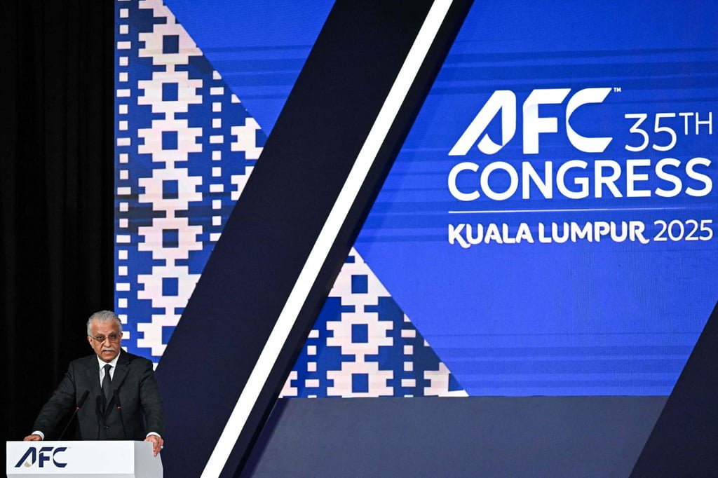Sheikh Salman bin Ibrahim Al Khalifa, the president of the AFC, expressed early opposition to Gianni Infantino. Photo: AFP