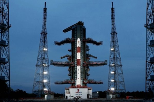 PSLV rocket launched with Indo-French satellite EOS 6 and 8 nano satellites - Delhi News in Hindi