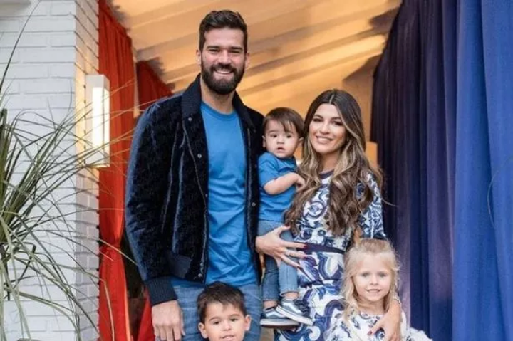 Alisson Becker Celebrates His Daughter Helena Who Turned 6 Years