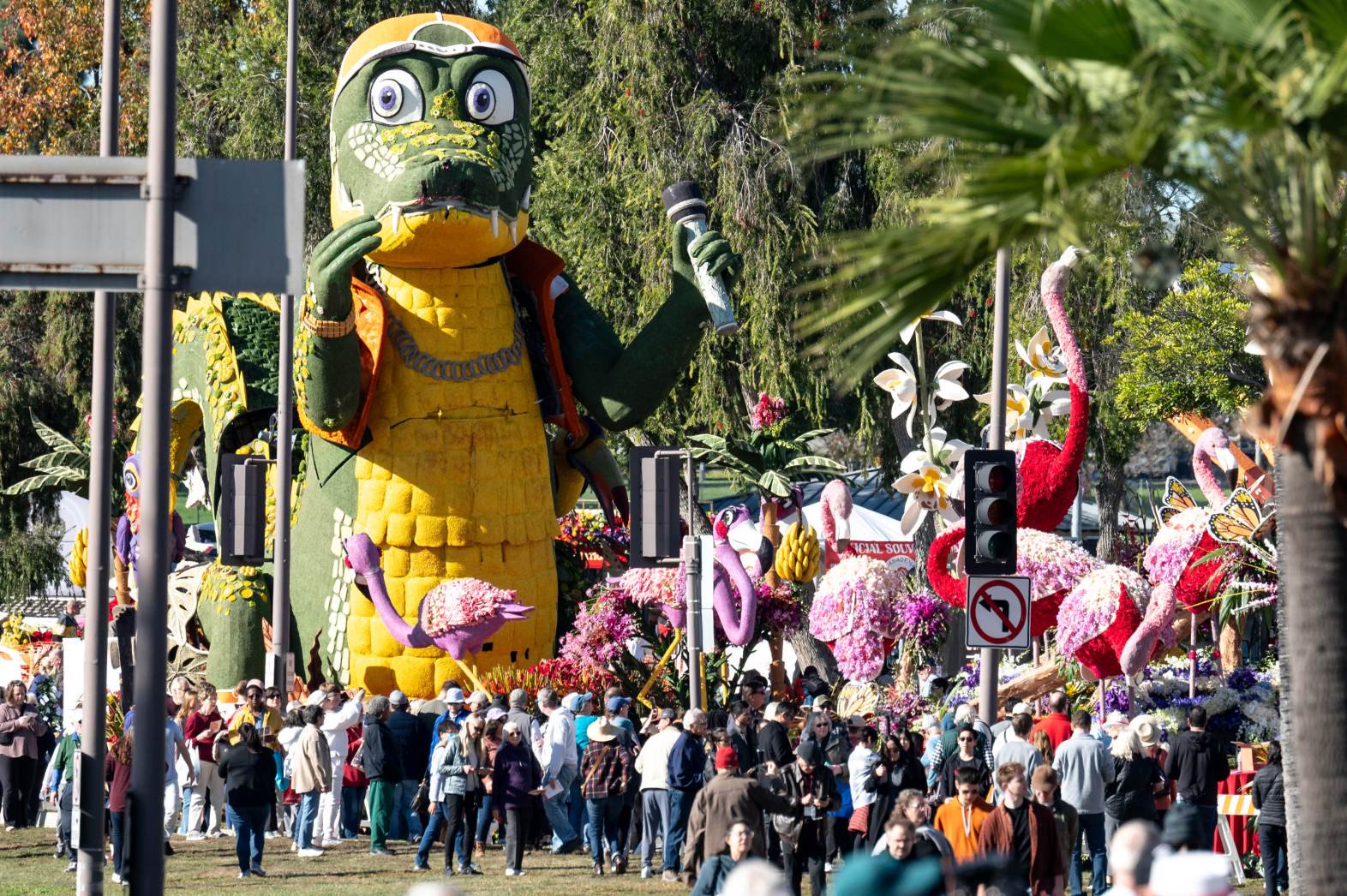 Experience the 2025 Rose Parade A New Floatfest Boosts Visitor Fun