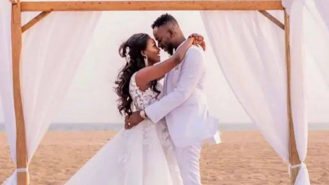 Simi Adekunle Gold Online, Brew Themselves Into Stardom Started Family Together