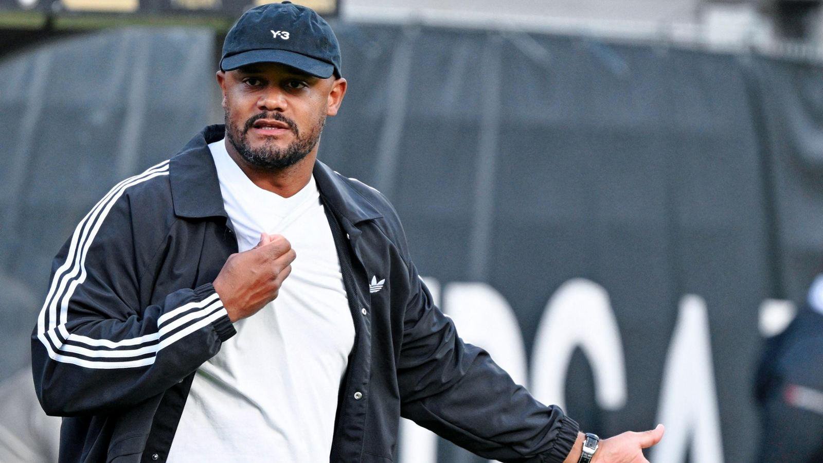 Bayern-Trainer Vincent Kompany ist nach einem Zusammenbruch auf dem Trainingsgelände in eine Münchner Klinik gebracht worden. Es ist bereits der zweite Krankenhausaufenthalt in kurzer Zeit.