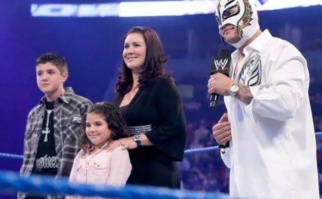 Lovely Pictures Of How Rey Mysterio Unmasked To Honor His Best Friend Eddie Guerrero Opera News