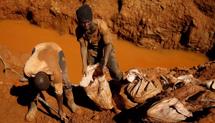 Zimbabwe: Losing millions from illicit gold mining trade