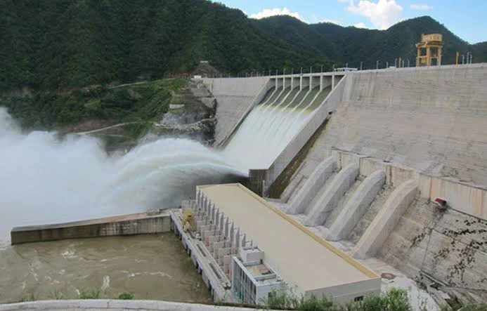 Check Out Photos Of The 53-Year-old Kainji Dam In Niger State That ...