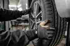 Car wheel mechanic