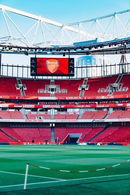 Clubs With The Highest Average Attendance In The English Premier League History Chezaspin