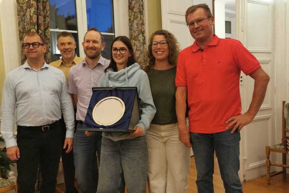 Lola Simon a reçu le trophée de l’espoir à Fontenay-Trésigny, elle était dans les 10 finalistes de l’édition 2026.