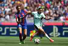 Jess Carter lead Chelsea’s defensive display as they shut out Barcelona