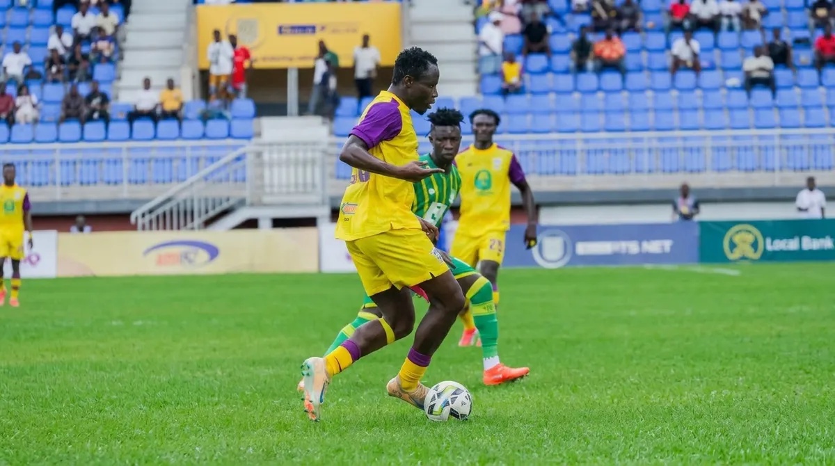 Nana Kofi Babil strikes late as Medeama reclaim top spot