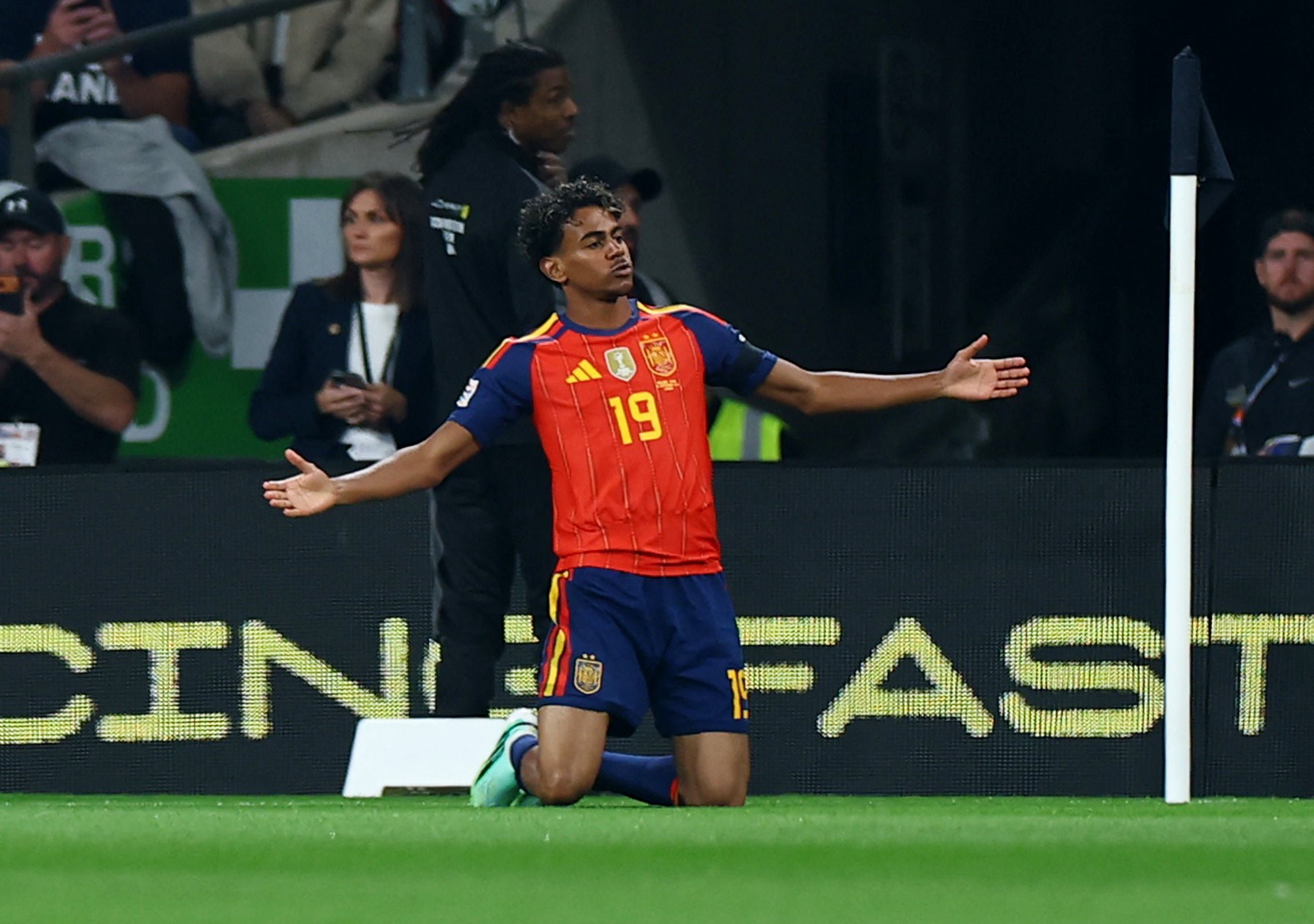 Lamine Yamal won out in the battle of the Ballon d’Or’s top two contenders when he faced off with Kane at Wembley