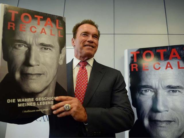 Schwarzenegger releases memoir at book fair - Hindustan Times