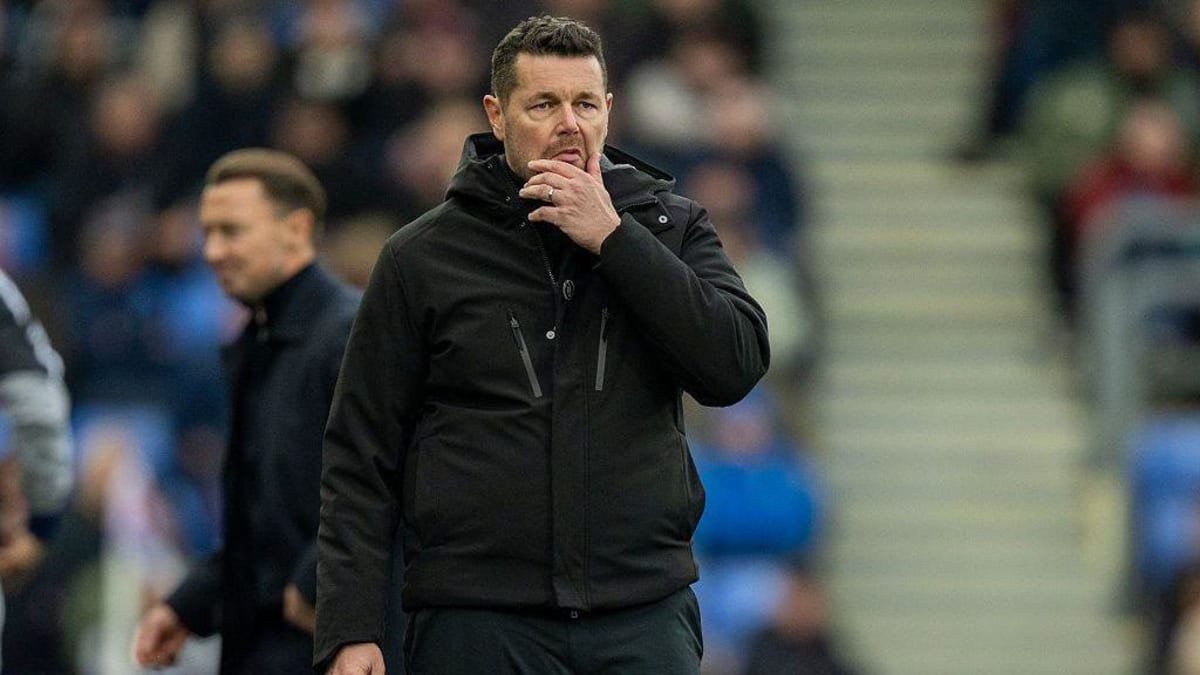 Pierre Sage managing Crystal Palace