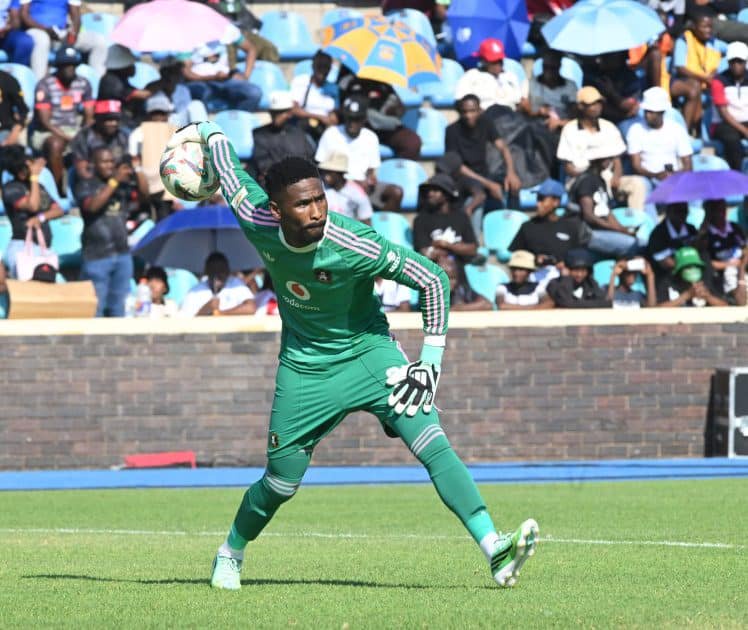 You are currently viewing Ouaddou Explains Sipho Chaine’s Importance at Orlando Pirates