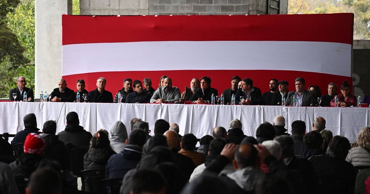 Estudiantes de La Plata Approves Budget and Balance