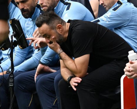 Roberto De Zerbi looks dejected after Aston Villa's Nicolas Jackson scores their second goal 