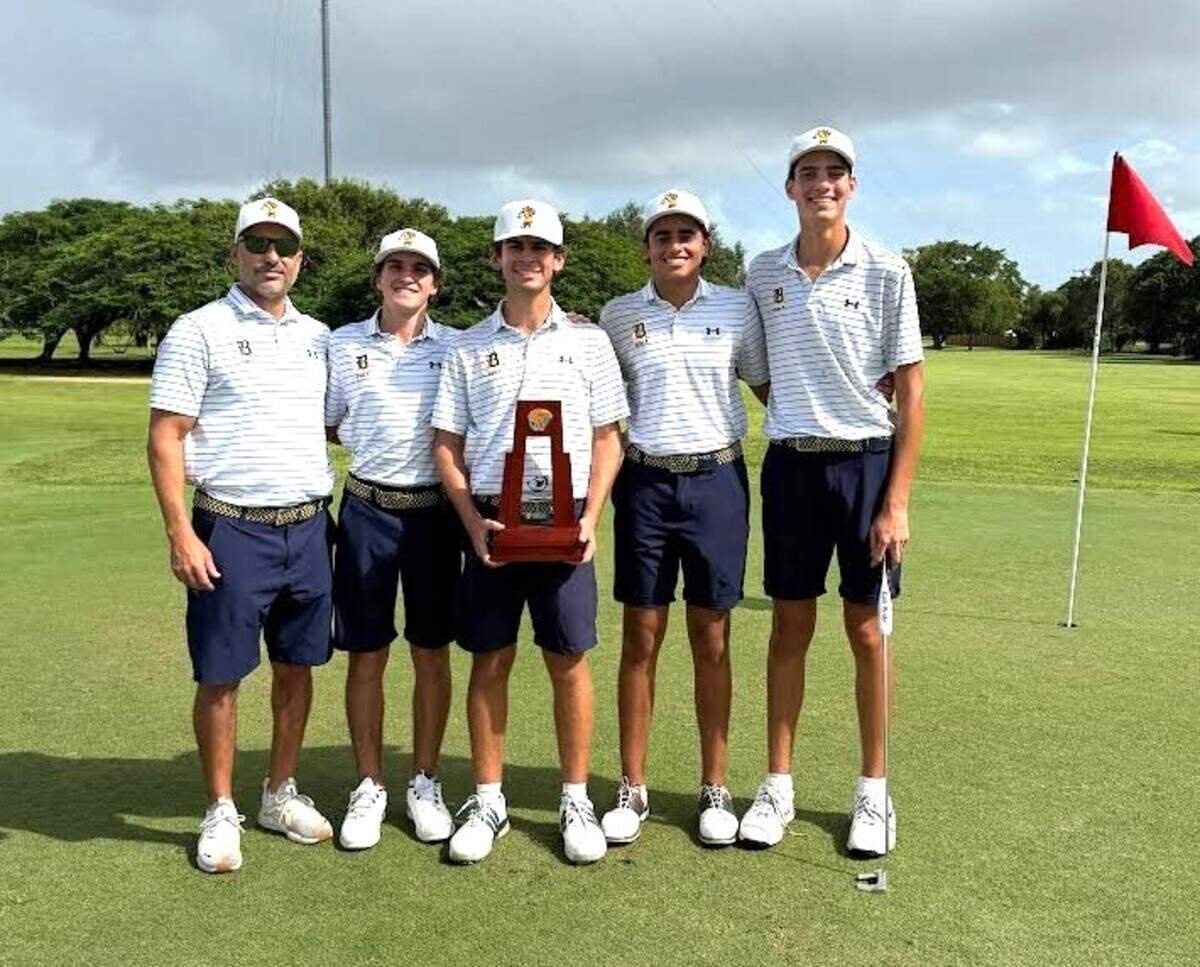 The district champion Belen Jesuit boys’ golf team, coached by Carlos Rodriguez.